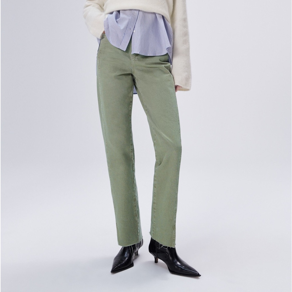 ZARA Z1975 STRAIGHT LEG SLIT JEANS
SEA GREEN • size 6